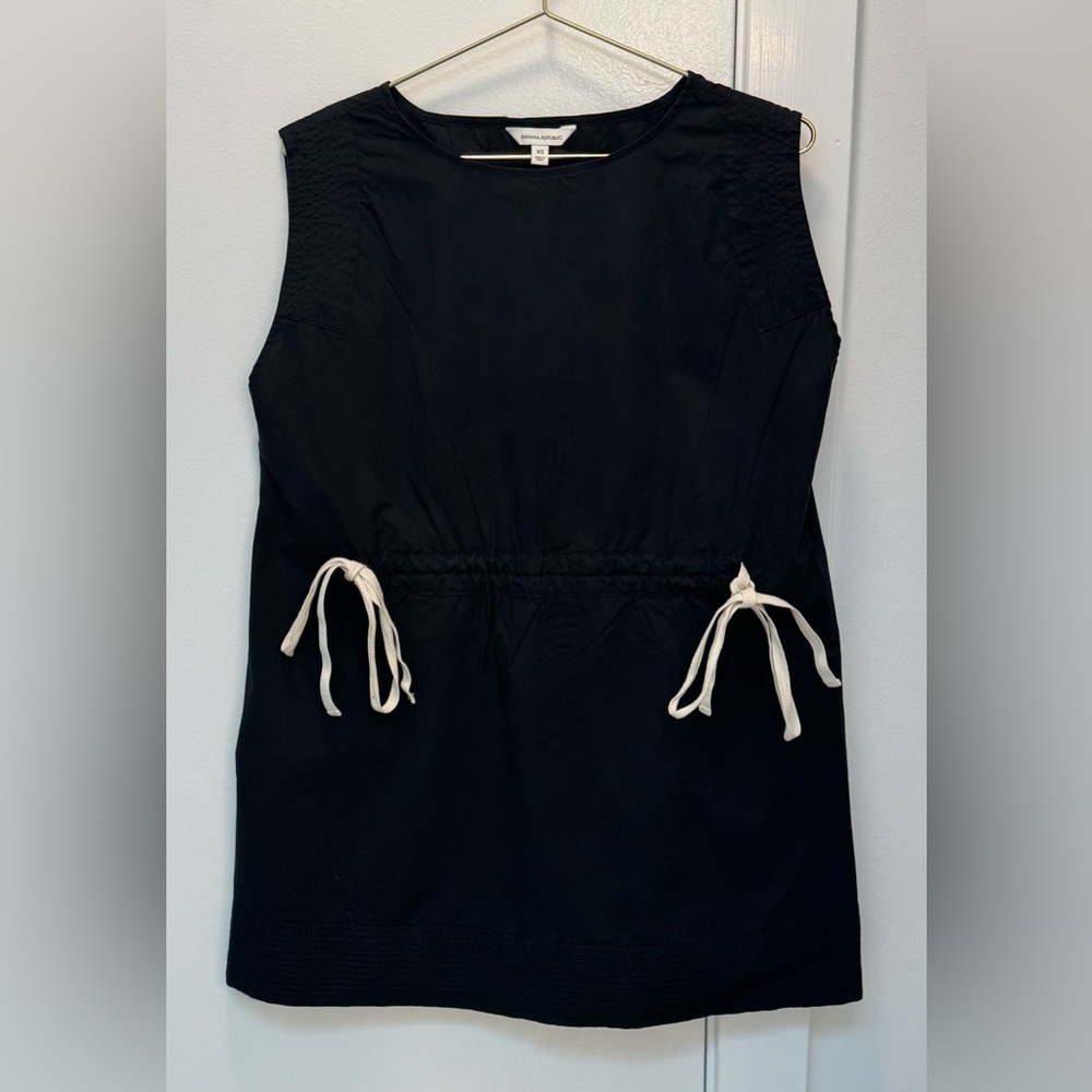 Woman's Banana Republic Cotton Poplin
Cinch-Waist Mini Dress Size XS